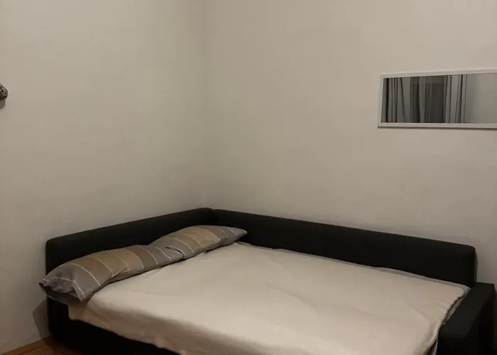 Δωμάτια σε οικογενειακή κατοικία Close To Burggasse Stadthalle Βιέννη